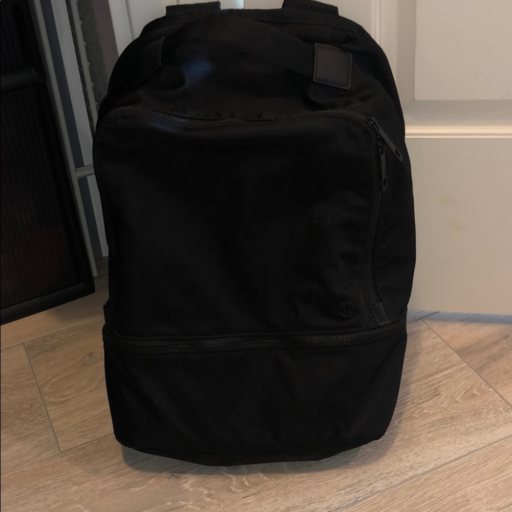 Lululemon city adventurer backpack 17L